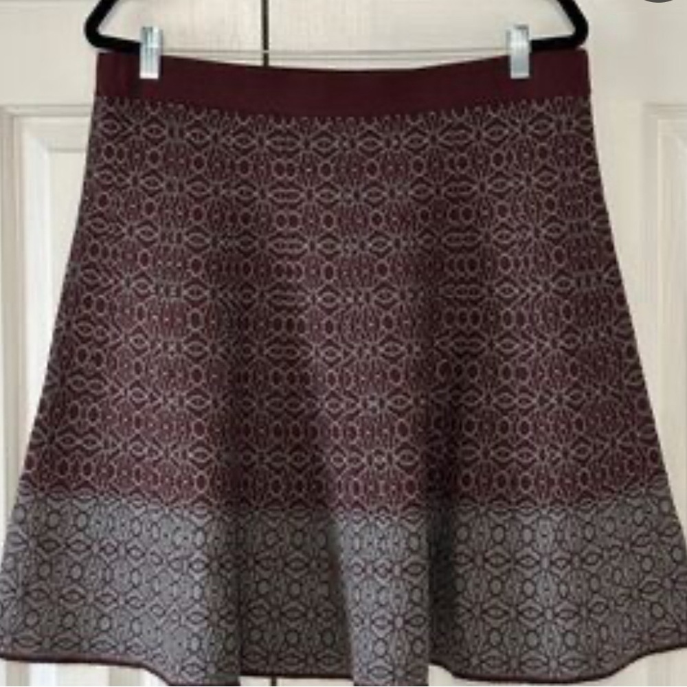 Sophie Max Burgundy and Gray A-Line Skirt